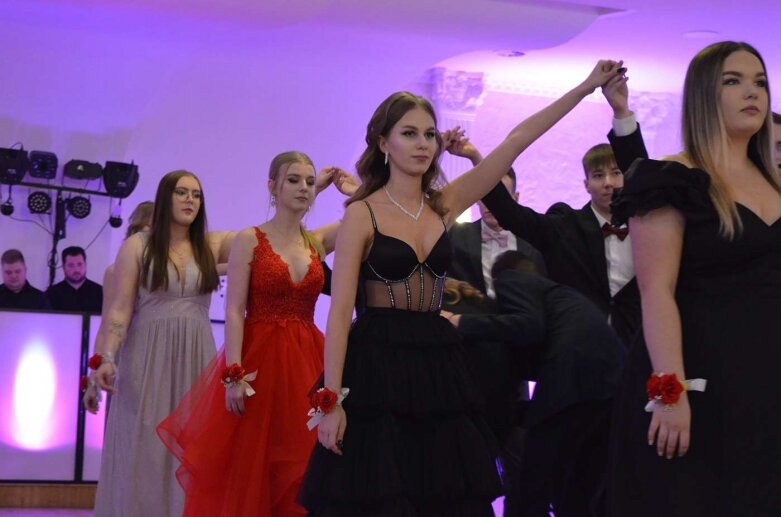  Studniówka maturzystów z ZS w Mszczonowie  