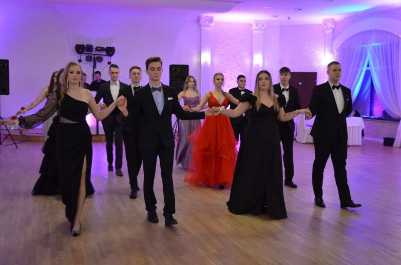  Studniówka maturzystów z ZS w Mszczonowie  