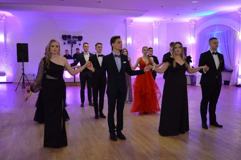  Studniówka maturzystów z ZS w Mszczonowie  