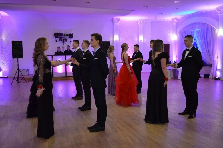  Studniówka maturzystów z ZS w Mszczonowie  