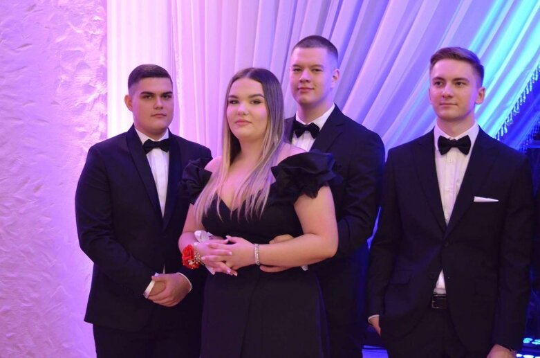  Studniówka maturzystów z ZS w Mszczonowie  