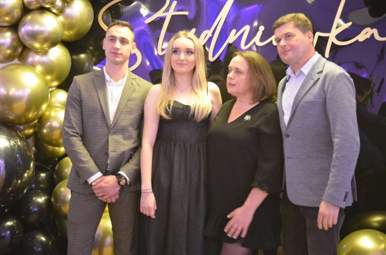  Studniówka maturzystów z ZS w Mszczonowie  