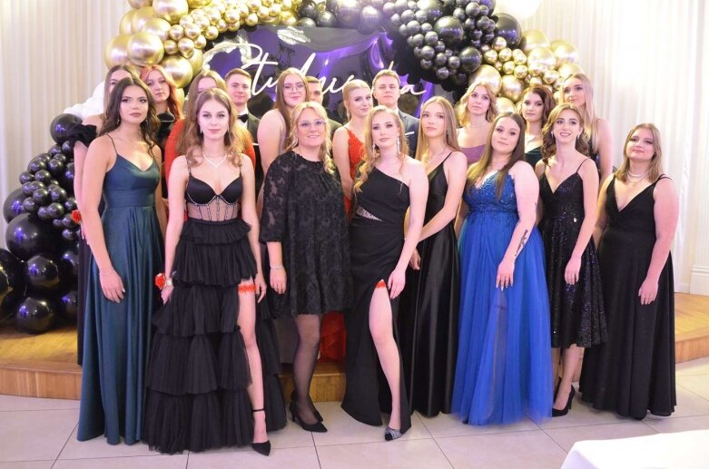  Studniówka maturzystów z ZS w Mszczonowie  