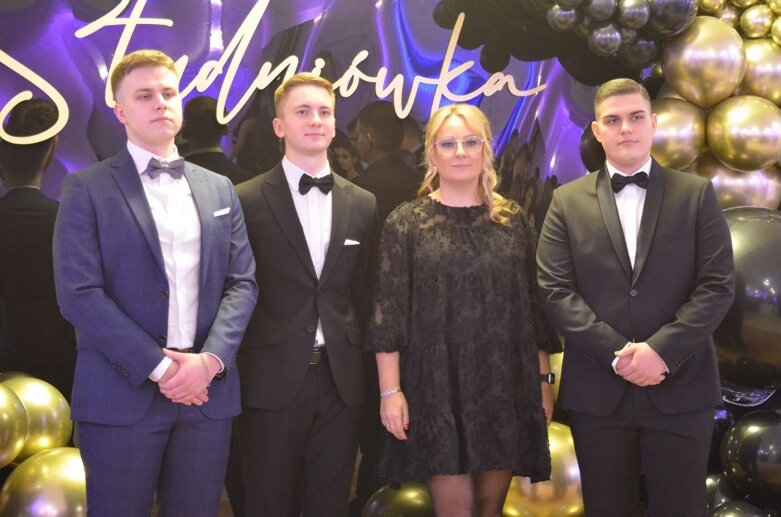  Studniówka maturzystów z ZS w Mszczonowie  