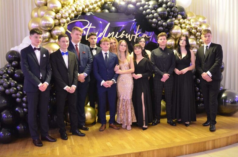  Studniówka maturzystów z ZS w Mszczonowie  