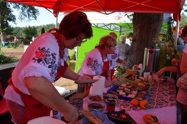 Moc atrakcji na gminnych dożynkach w Puszczy Mariańskiej 