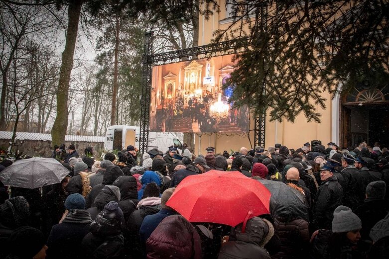  Mieszkańcy Mszczonowa pożegnali Józefa Grzegorza Kurka 