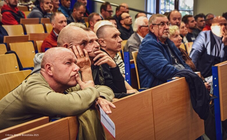  Biskup pod ostrzałem społeczników. Czy Centrum Integracji Cudzoziemców powstanie w Skierniewicach? 