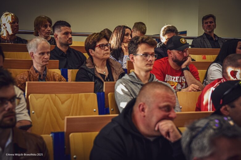  Biskup pod ostrzałem społeczników. Czy Centrum Integracji Cudzoziemców powstanie w Skierniewicach? 
