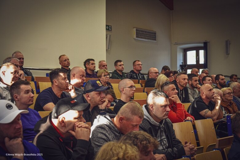  Biskup pod ostrzałem społeczników. Czy Centrum Integracji Cudzoziemców powstanie w Skierniewicach? 