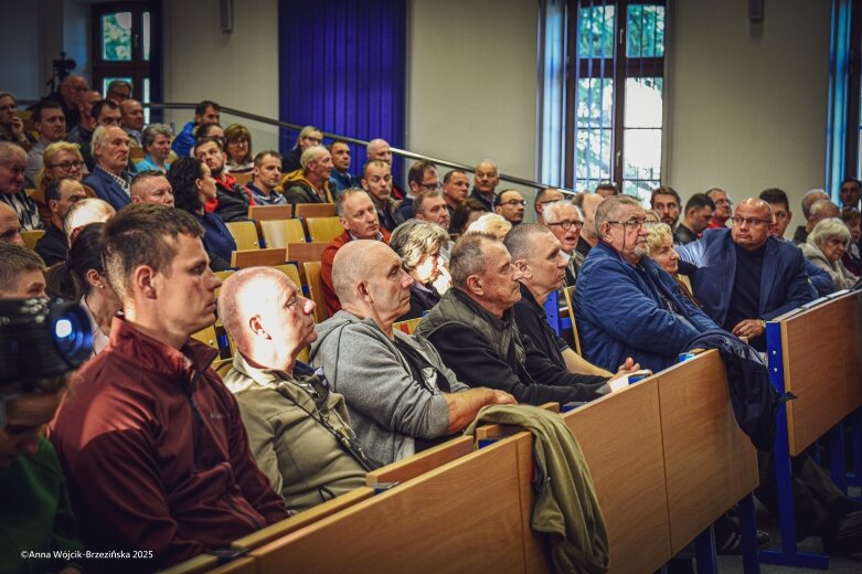  Biskup pod ostrzałem społeczników. Czy Centrum Integracji Cudzoziemców powstanie w Skierniewicach? 