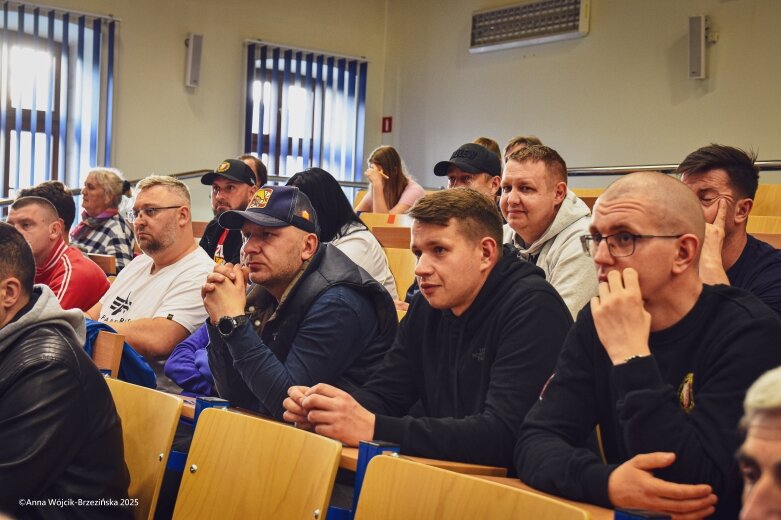  Biskup pod ostrzałem społeczników. Czy Centrum Integracji Cudzoziemców powstanie w Skierniewicach? 