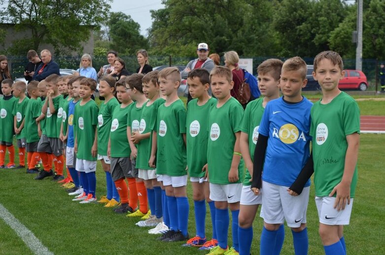  Sportowa niedziela w Głuchowie. Mieszkańcy świętowali otwarcie kompleksu boisk 