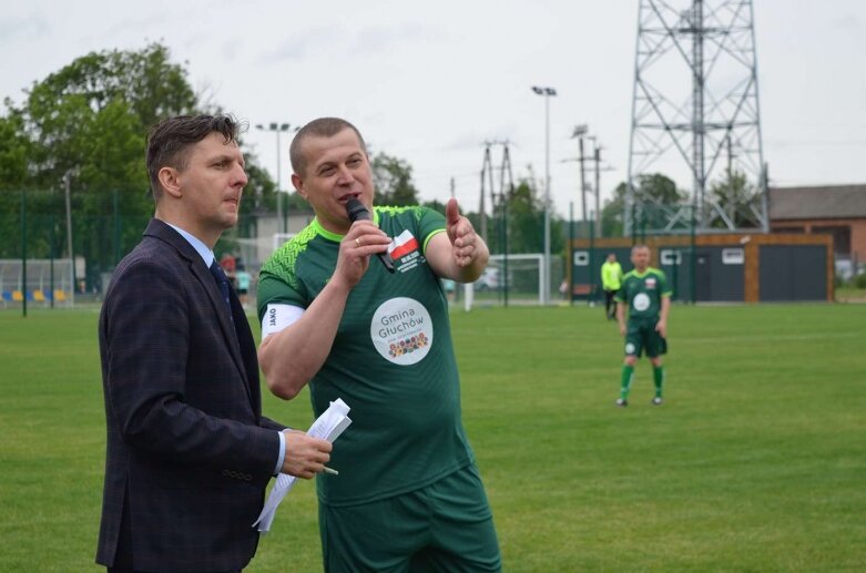  Sportowa niedziela w Głuchowie. Mieszkańcy świętowali otwarcie kompleksu boisk 
