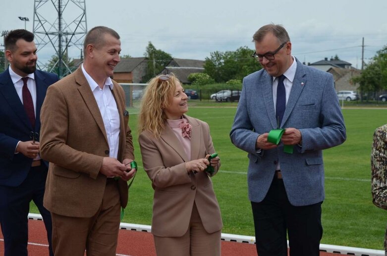  Sportowa niedziela w Głuchowie. Mieszkańcy świętowali otwarcie kompleksu boisk 