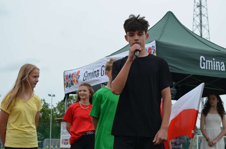  Sportowa niedziela w Głuchowie. Mieszkańcy świętowali otwarcie kompleksu boisk 