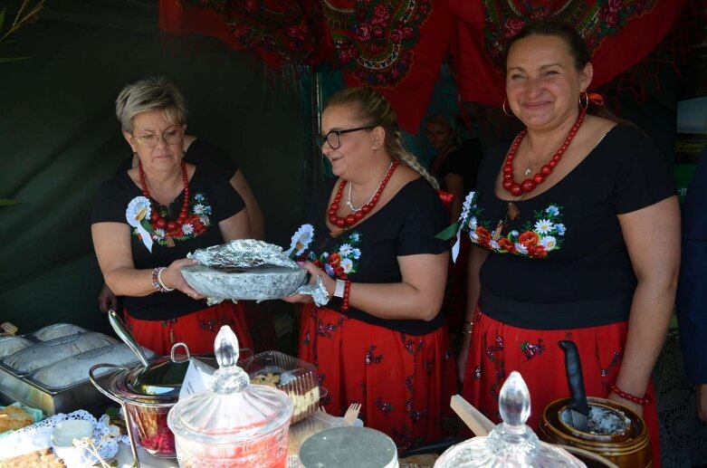  Powiatowe Święto Plonów w Starej Rawie  
