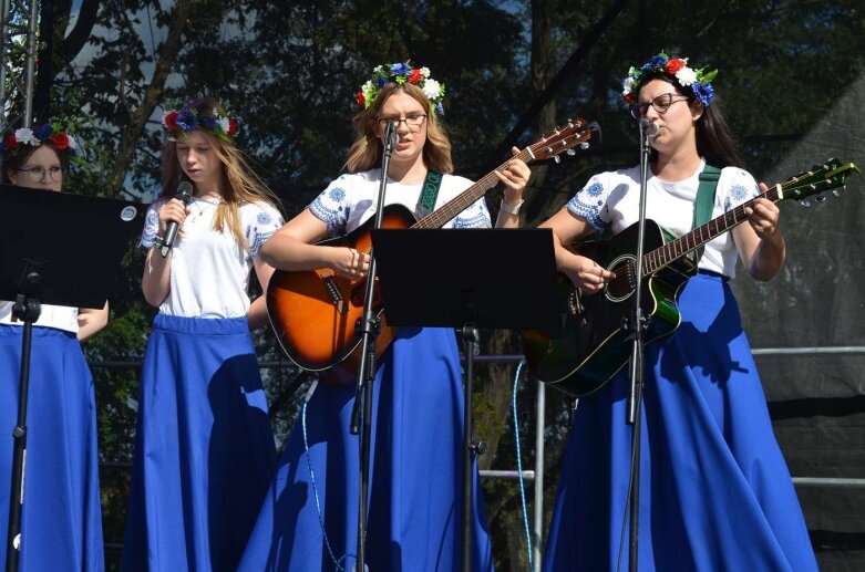  Powiatowe Święto Plonów w Starej Rawie  