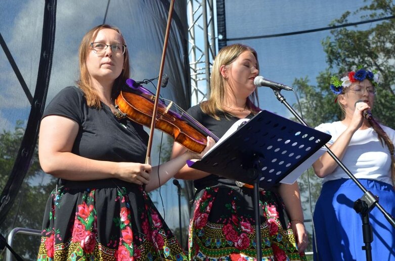  Powiatowe Święto Plonów w Starej Rawie  