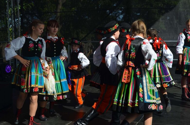  Powiatowe Święto Plonów w Starej Rawie  