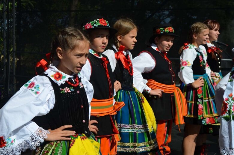  Powiatowe Święto Plonów w Starej Rawie  