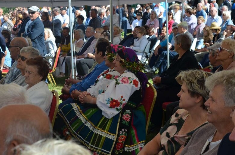  Powiatowe Święto Plonów w Starej Rawie  