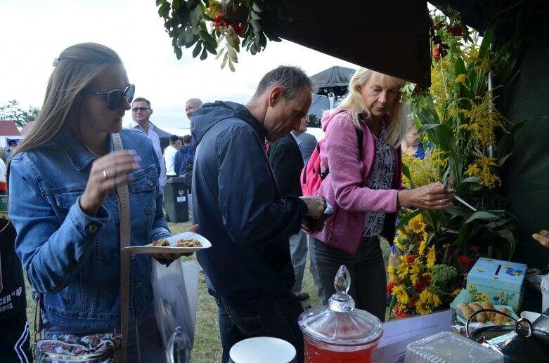 Powiatowe Święto Plonów w Starej Rawie  