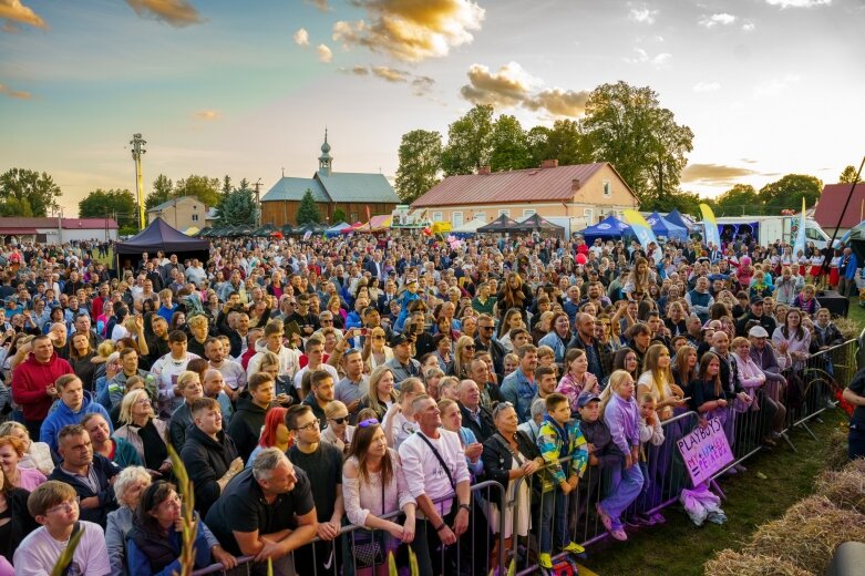  Powiatowe Święto Plonów w Starej Rawie  