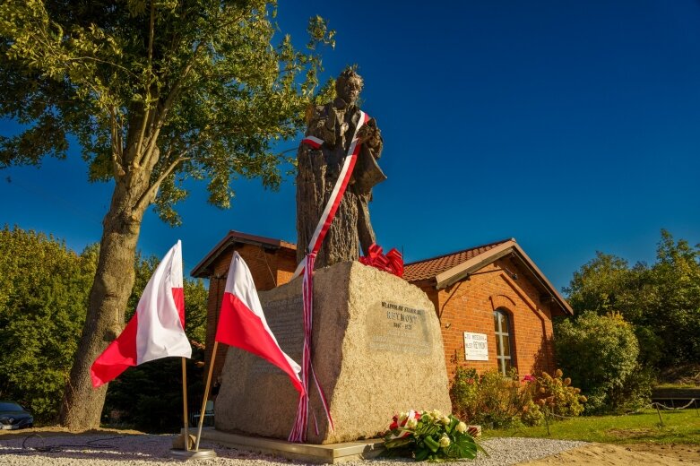  Uroczyste odsłonięcie pomnika Władysława Stanisława Reymonta  