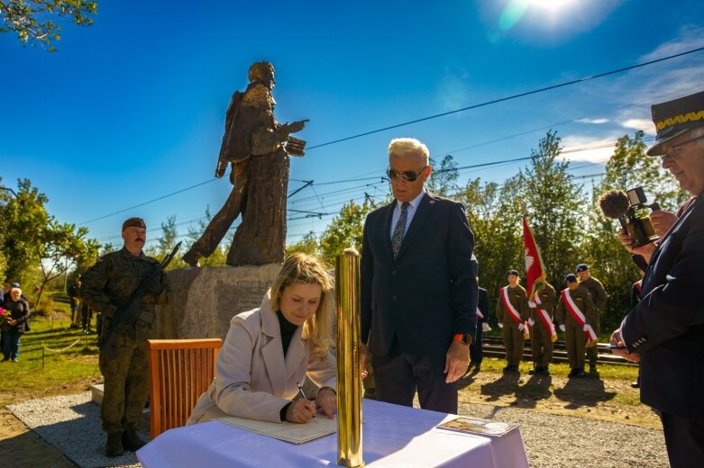  Uroczyste odsłonięcie pomnika Władysława Stanisława Reymonta  
