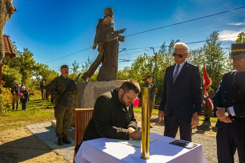 Uroczyste odsłonięcie pomnika Władysława Stanisława Reymonta  