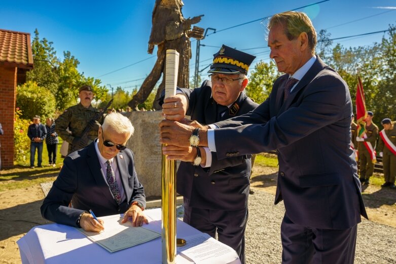  Uroczyste odsłonięcie pomnika Władysława Stanisława Reymonta  