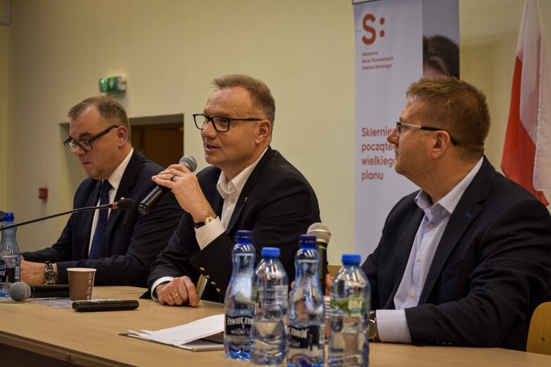  Były Prezydent RP Andrzej Duda w Skierniewicach. 21 października 2025 r. 