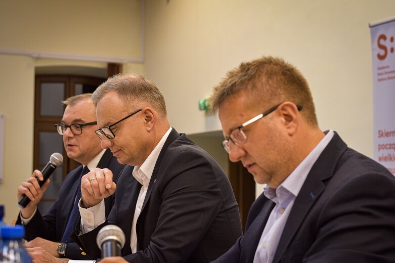  Były Prezydent RP Andrzej Duda w Skierniewicach. 21 października 2025 r. 