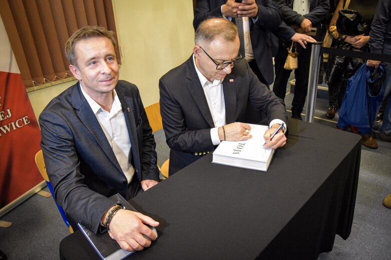  Andrzej Duda w Skierniewicach. Między polityką, książką a poczuciem ulgi 