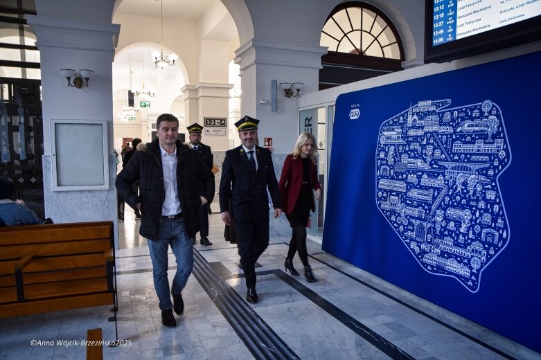  Dworzec kolejowy w Skierniewicach po modernizacji. Inwestycja za ponad 45 mln zł oddana do użytku 