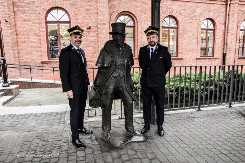  Dworzec kolejowy w Skierniewicach po modernizacji. Inwestycja za ponad 45 mln zł oddana do użytku 