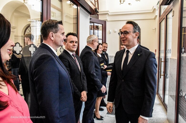  Dworzec kolejowy w Skierniewicach po modernizacji. Inwestycja za ponad 45 mln zł oddana do użytku 