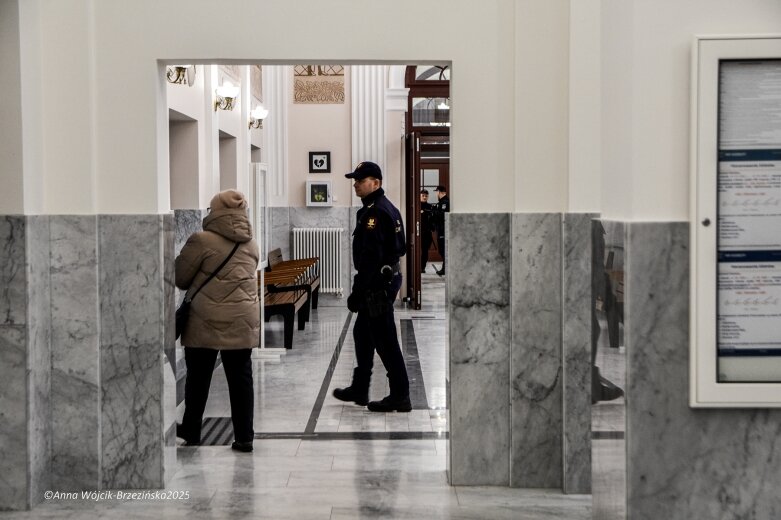  Dworzec kolejowy w Skierniewicach po modernizacji. Inwestycja za ponad 45 mln zł oddana do użytku 