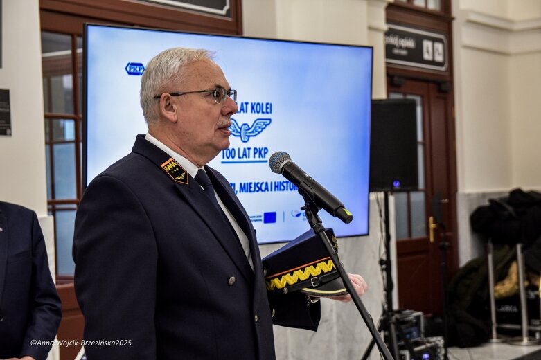  Dworzec kolejowy w Skierniewicach po modernizacji. Inwestycja za ponad 45 mln zł oddana do użytku 