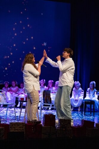  BIAŁE ŚWIĘTA na scenie CKiS w Skierniewicach 