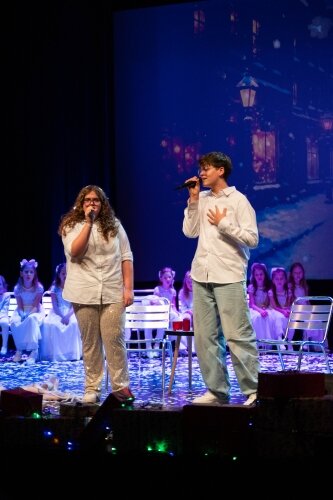  BIAŁE ŚWIĘTA na scenie CKiS w Skierniewicach 