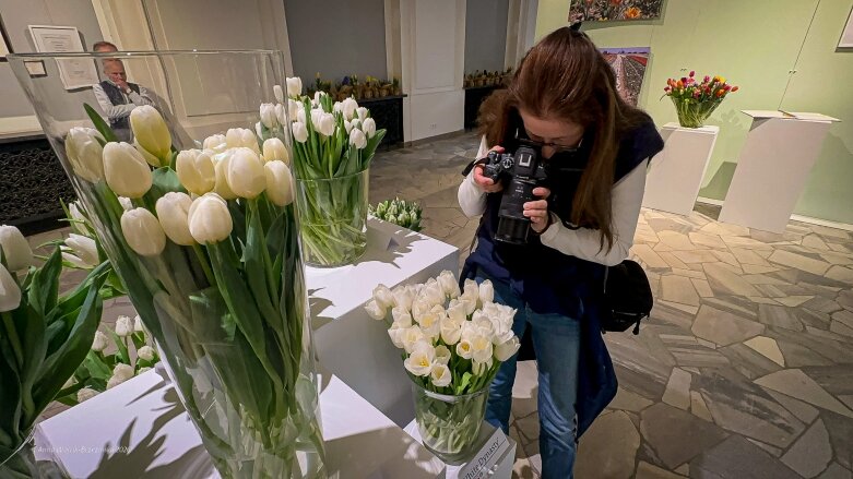  Trzy damy wśród tulipanów. Wilanów zakwitł, Skierniewice wybrzmiały 