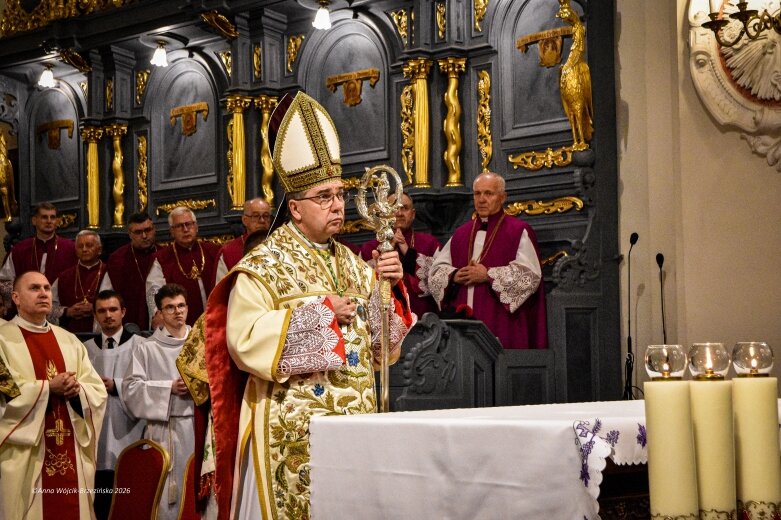 II Synod Diecezji Łowickiej. Inauguracja w katedrze w Łowiczu