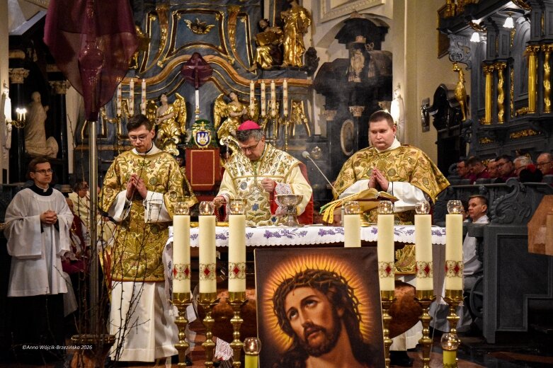  II Synod Diecezji Łowickiej. Inauguracja w katedrze w Łowiczu 