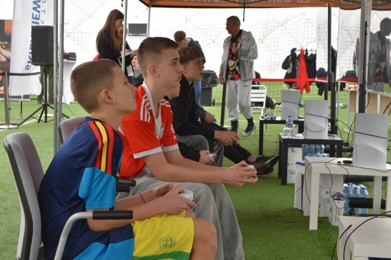  To już 4. edycja Skierniewickiego Turnieju Gry FIFA 