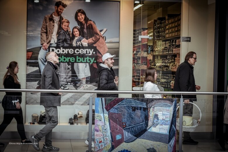 Galeria w galerii. Artyści STO5 pokazują w Dekadzie swój świat