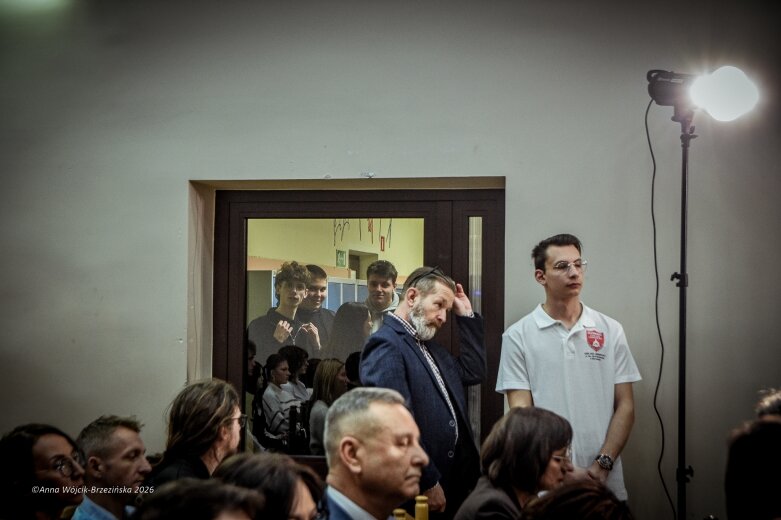  To może być jeden z najważniejszych nowych kierunków dla szkolnictwa zawodowego w Skierniewicach. Mechanik podpisał list intencyjny z Polską Grupą Lotniczą, a stawką są przyszłe kadry dla branży lotniczej. 