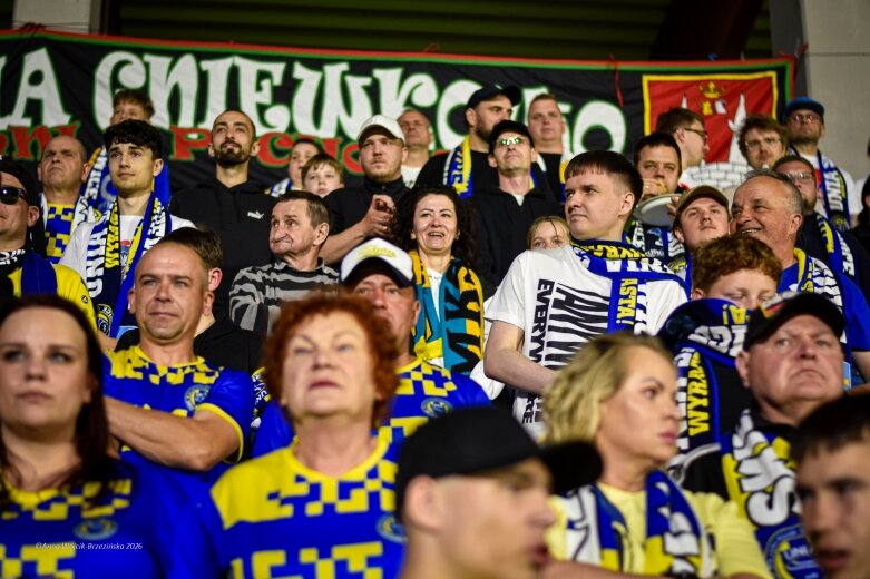  Pożegnanie Unii z II ligą. Ten mecz wygrali kibice 