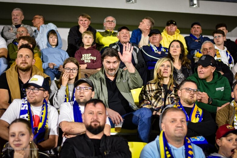  Pożegnanie Unii z II ligą. Ten mecz wygrali kibice 